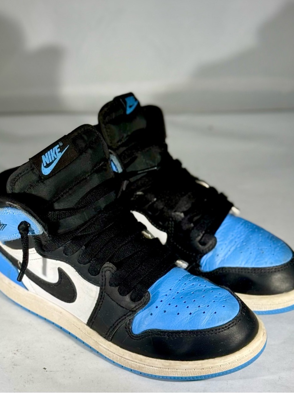 Jordan 1 Retro High OG UNC Toe (University Blue) - Size 3Y Kids